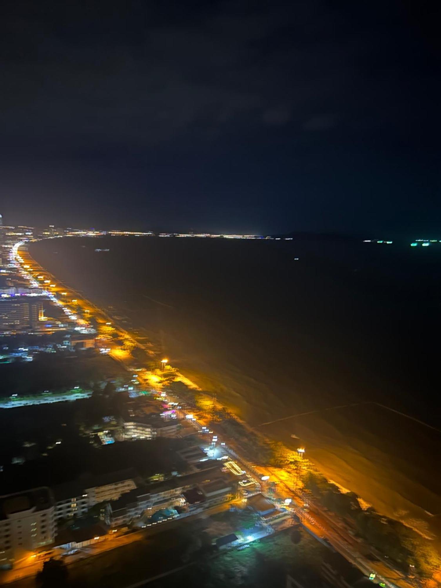 Copacabana Beach Jomtien 科帕卡巴纳海乔木提安海滩毗邻乔木提安夜市 Экстерьер фото