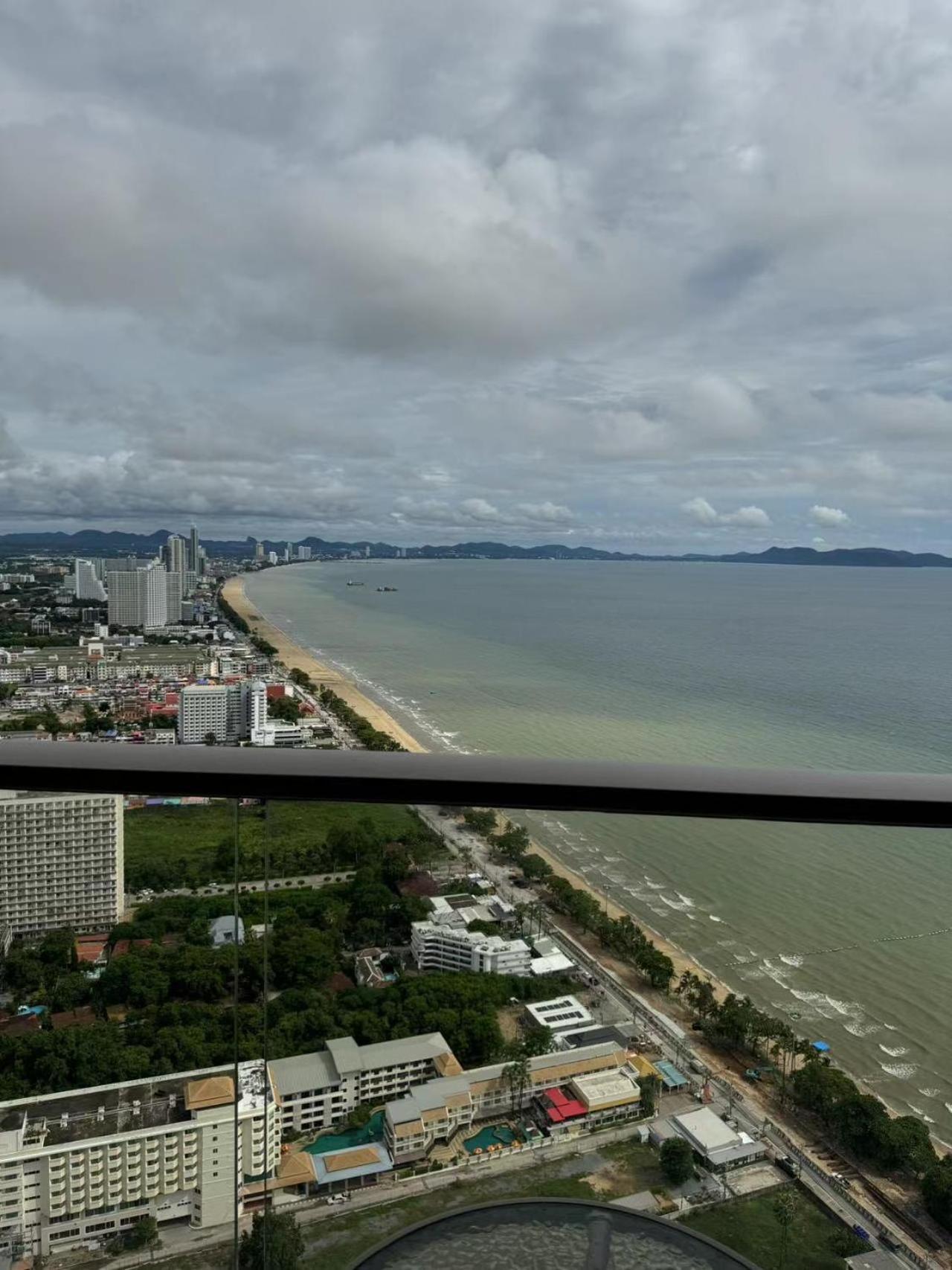 Copacabana Beach Jomtien 科帕卡巴纳海乔木提安海滩毗邻乔木提安夜市 Экстерьер фото